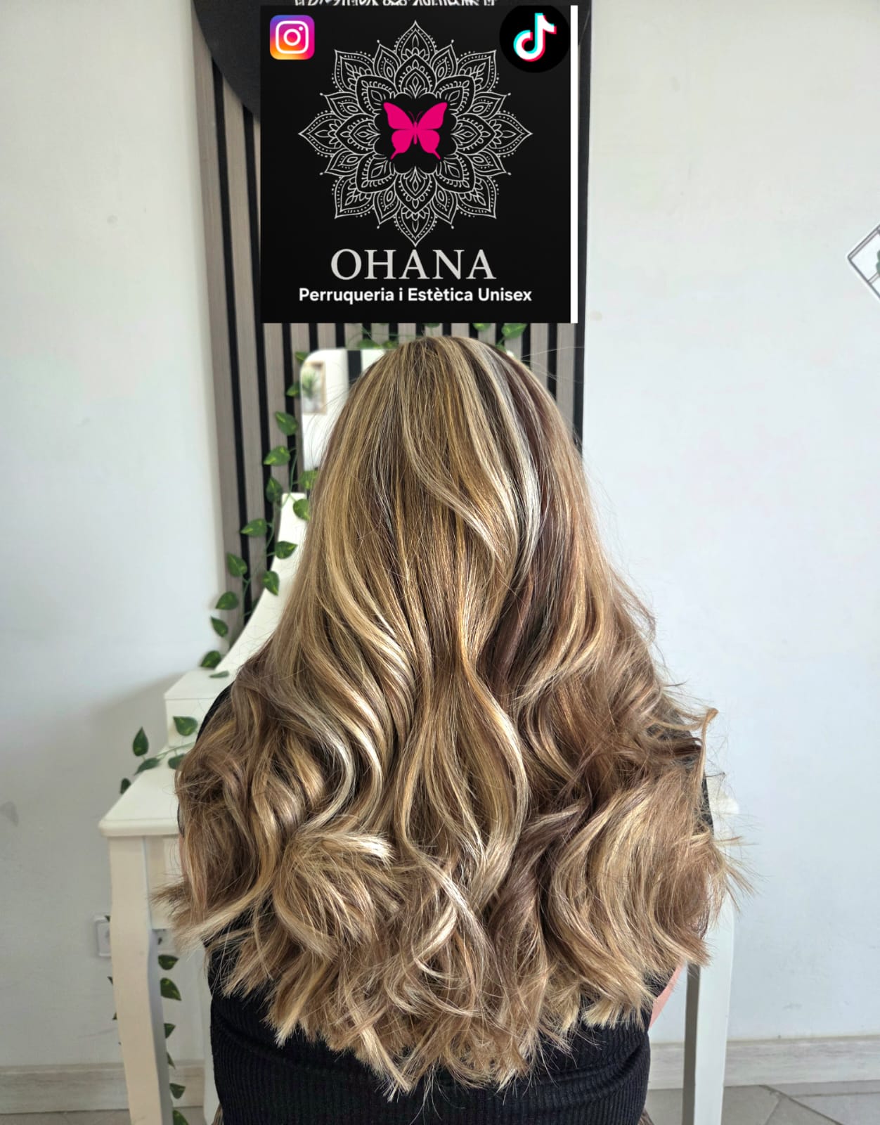 Trabajo de balayage y mechas en OHANA